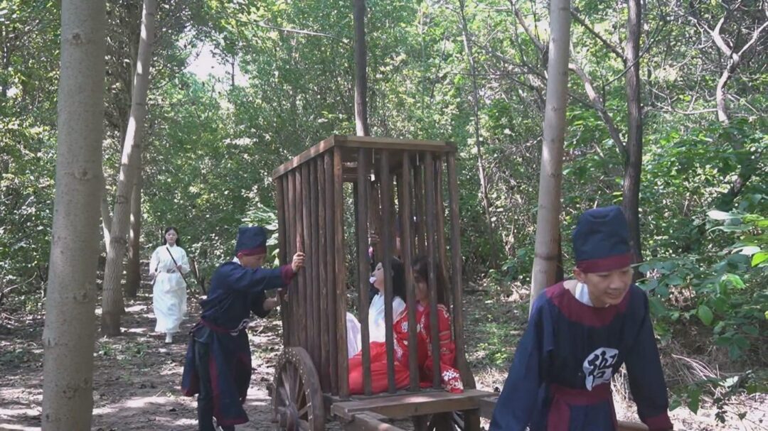 一绳有你定制《女神捕之白莲教》第一集-7