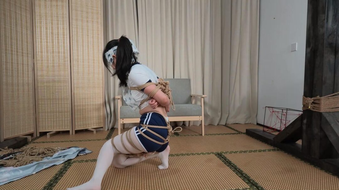 【嗷嗷】【舞蹈服】后手缚捆绑白丝体操服服蒙眼挣扎-5