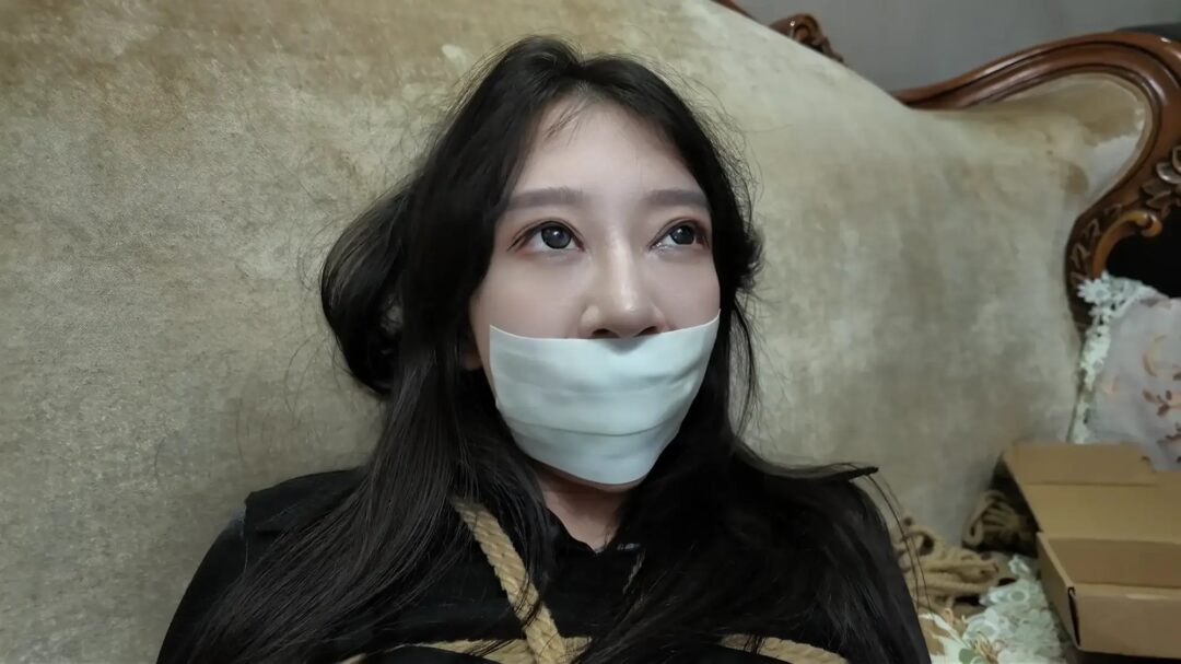 《她们的故事·沐颜·美女老板的约会劫难》【黑丝御姐】【强迫互动】【屈服拍照】【放置挣扎】-12