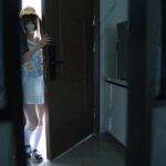 【小萌同学】 鸭鸭JK 玩弄摆弄脱衣白丝玩足