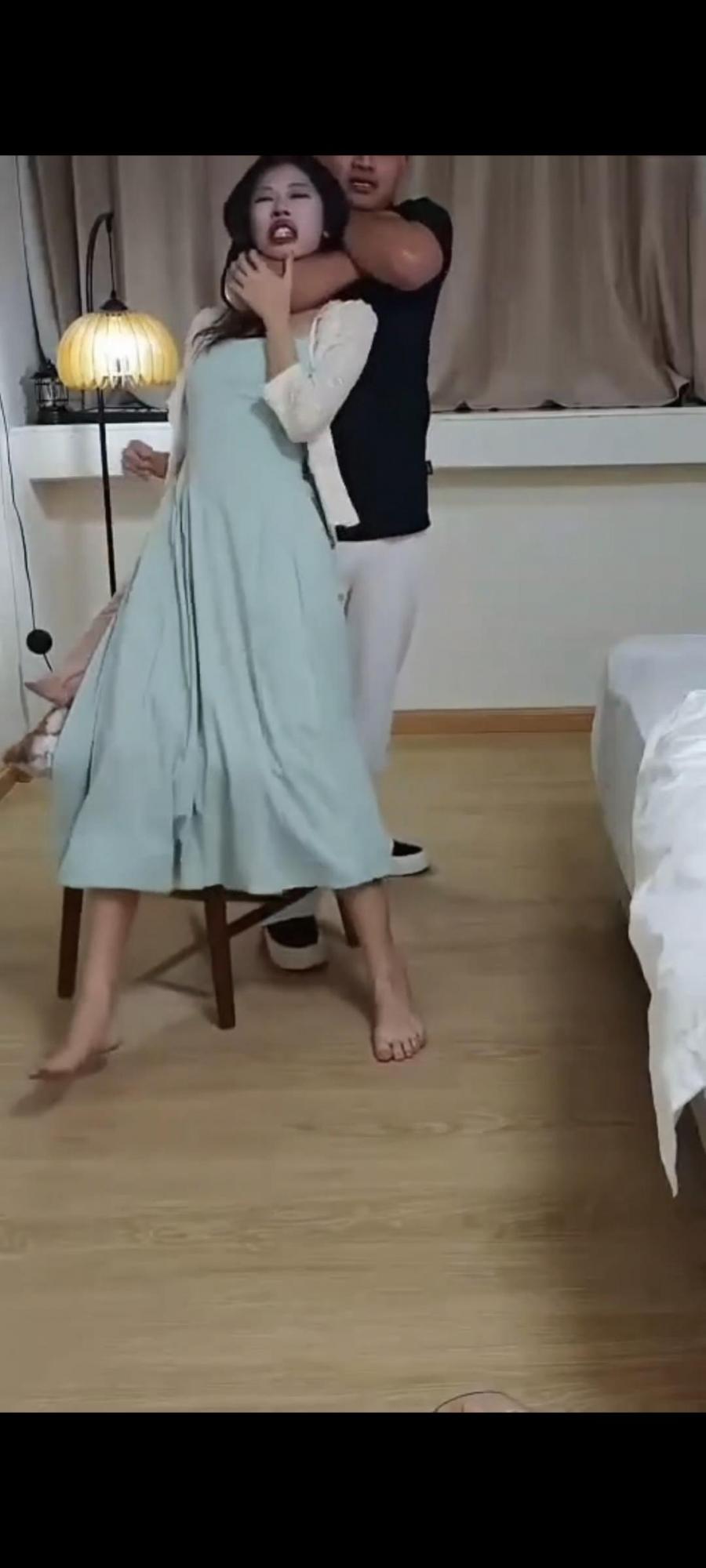 约玩大学生美少女，一分钟-7