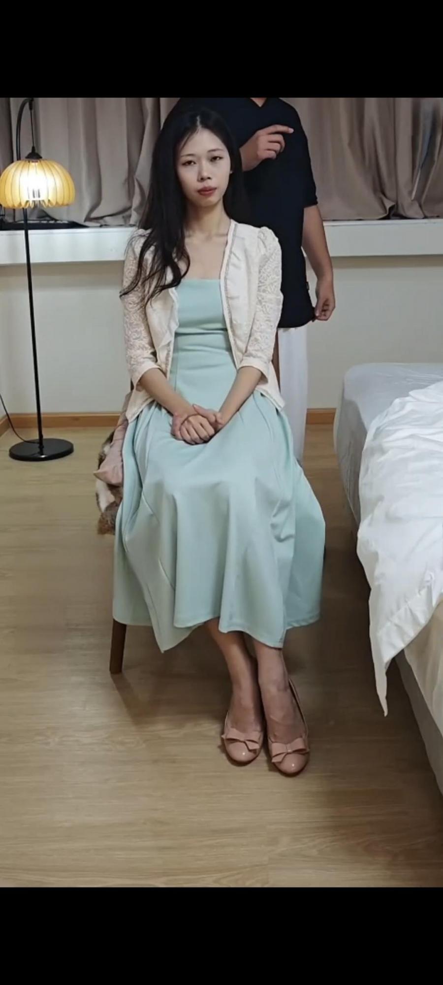 约玩大学生美少女，一分钟-1