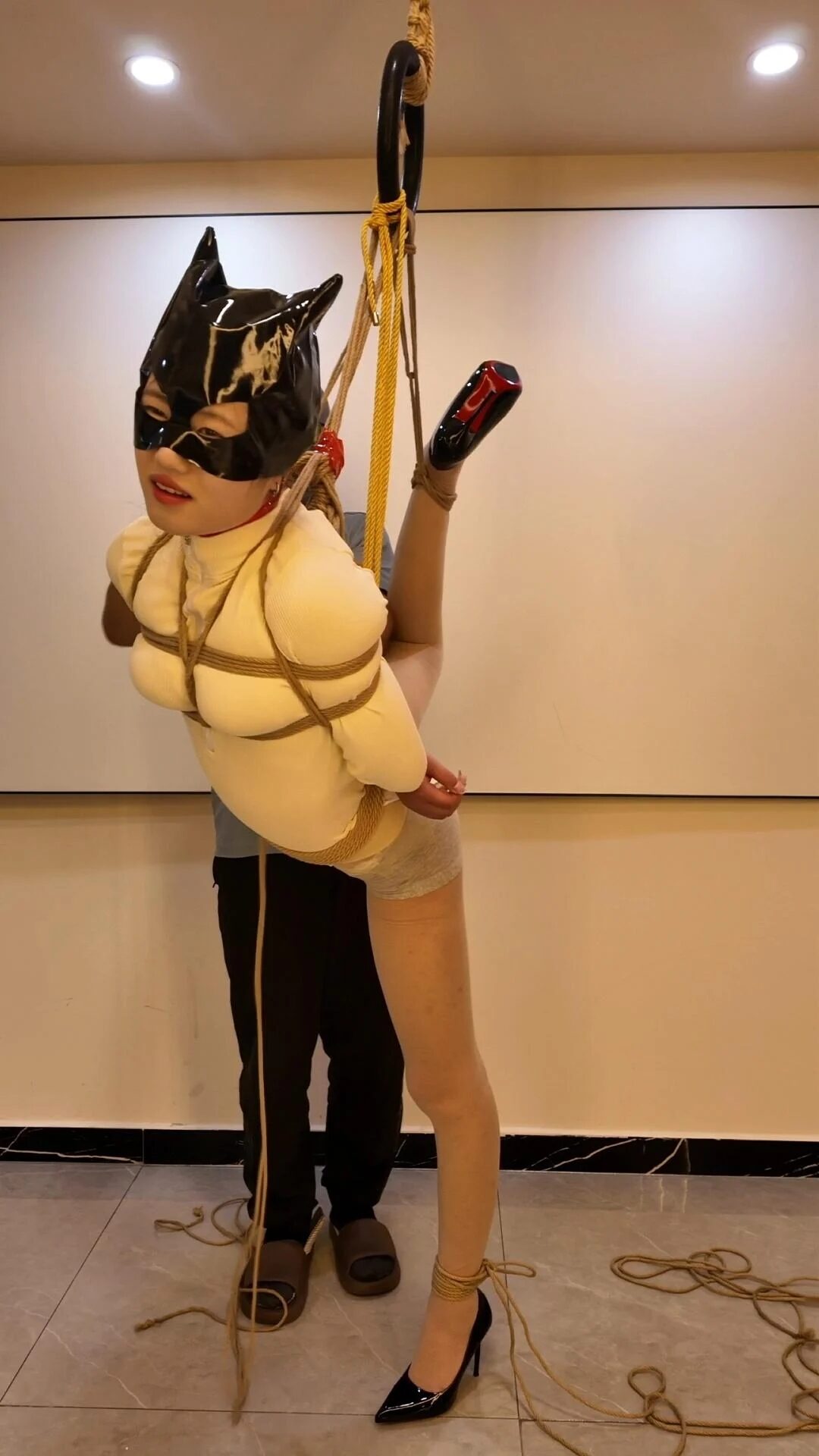 文慧舞蹈服吊缚单腿缚，勒颈-4