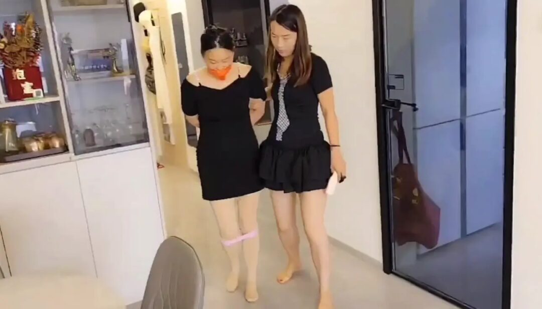 【首次定拍】线下按摩大意被训成女奴-4