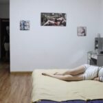 得意客工作室定制剧情片—《直播劫难》下集 女老板被助手胁迫继续直播 M字开腿展示各类堵嘴道具 最后被迷晕装箱