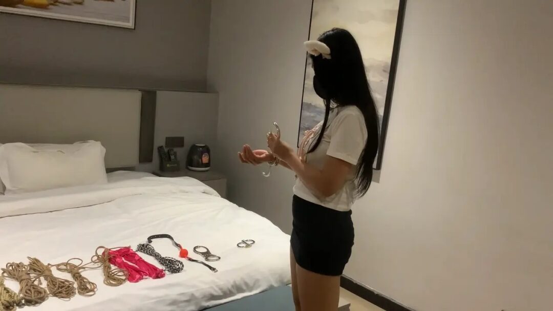 小果第一次见她的主人-1