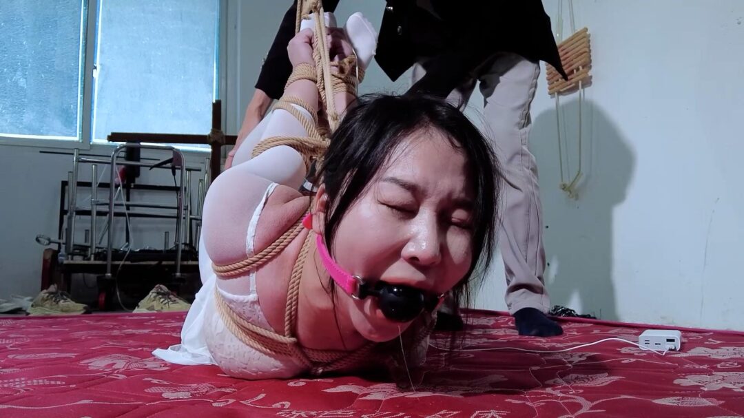 《突破极限》定拍转公映！人不被逼迫承受就永远不知道自己的极限在哪里！让我问来看看我们的妮娜小姐姐的极限后手直臂驷马能突破到何种程度！保证不让粉丝们失望！-1