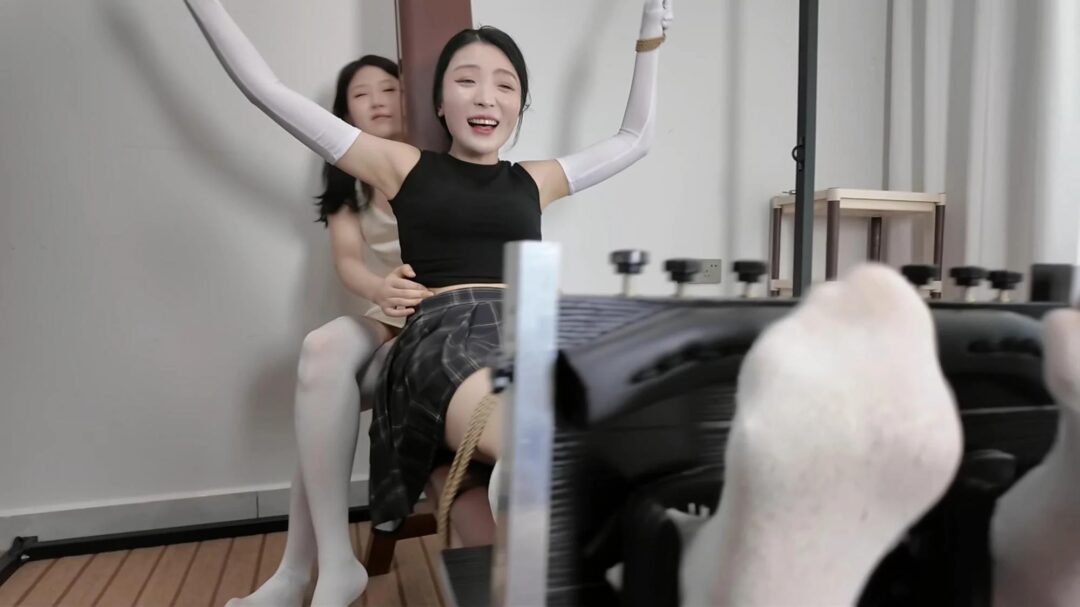 老虎凳TK之佳佳与晓琴002-7