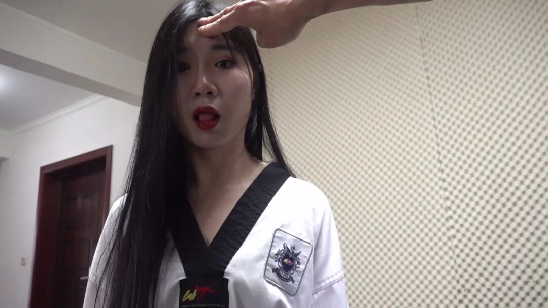 吴晗被点穴控制操纵-6