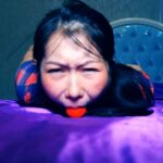 定拍转公映《潜伏的蝴蝶》下集 卧底打晕女特务逃跑未遂被女特务驷马吊缚在空中折磨后被押赴刑场英勇就义