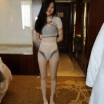 江奈 白丝连体衣 地上的折磨