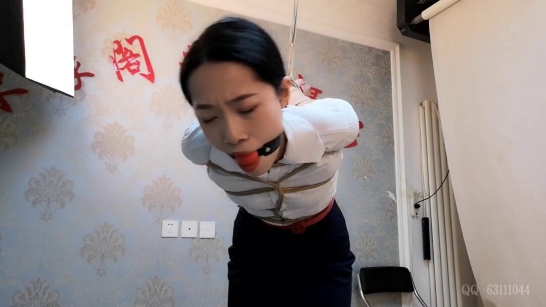 雅熙 黑丝白衬 直臂鞭打 极限并肘驷马吊-3