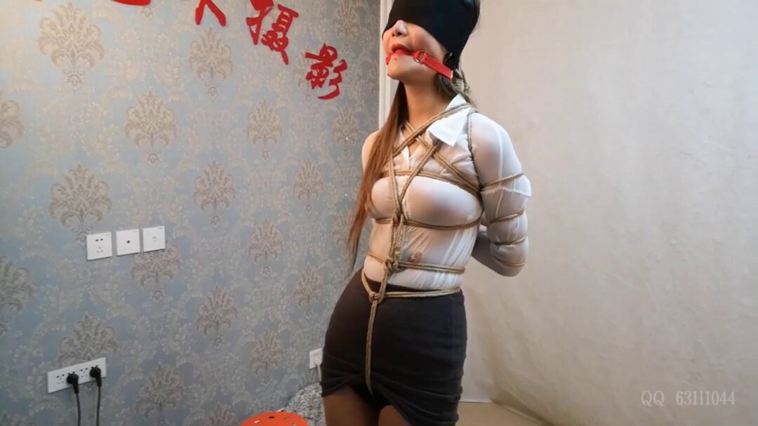 南晴五花麻绳痛与痒的折磨-7