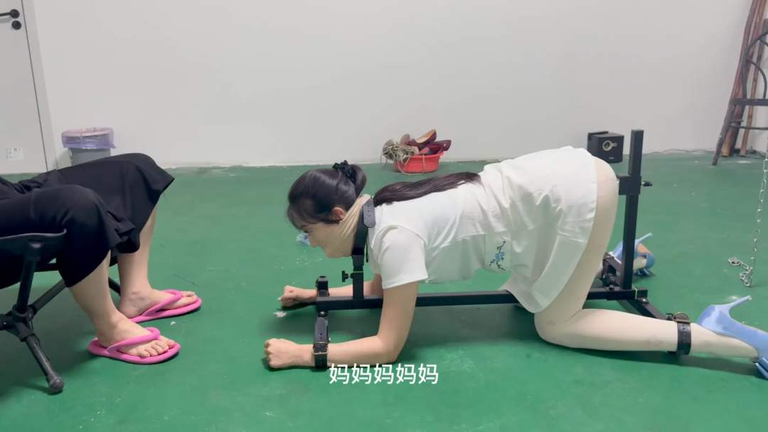 媚娘工作室-k9架折磨被逼飙脏话-3