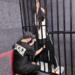 小涵和她的变态体育老师 失禁 关押拷问 TK痒刑 狗笼受辱