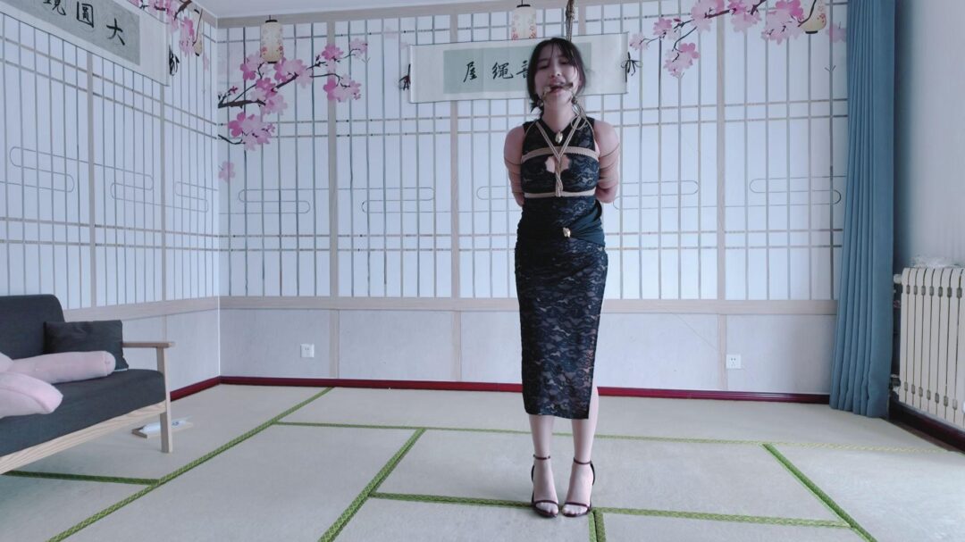 【秦韵绳屋】定拍玖儿黑旗袍，放置挣扎及踮脚吊缚加啵啵贝-5