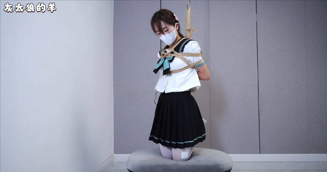 【灰太狼的羊】美女挑战灯板游戏通关,每每失误就会被郊狼高强度电击,最终被惩罚跪缚,用各种道具挠痒痒【扎带➕灯板游戏➕郊狼电击➕跪缚➕胸缚➕挠痒痒➕筋膜枪】-6 【灰太狼的羊】美女挑战灯板游戏通关,每每失误就会被郊狼高强度电击,最终被惩罚跪缚,用各种道具挠痒痒【扎带➕灯板游戏➕郊狼电击➕跪缚➕胸缚➕挠痒痒➕筋膜枪】-6