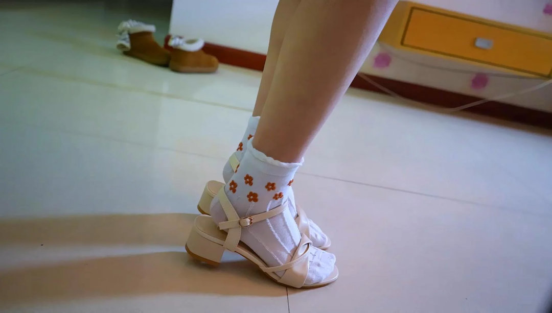 叶子 镣铐踮脚放置-5