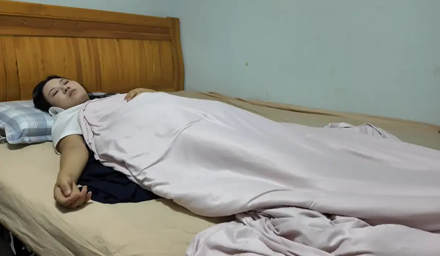 被捆绑的幼师-1