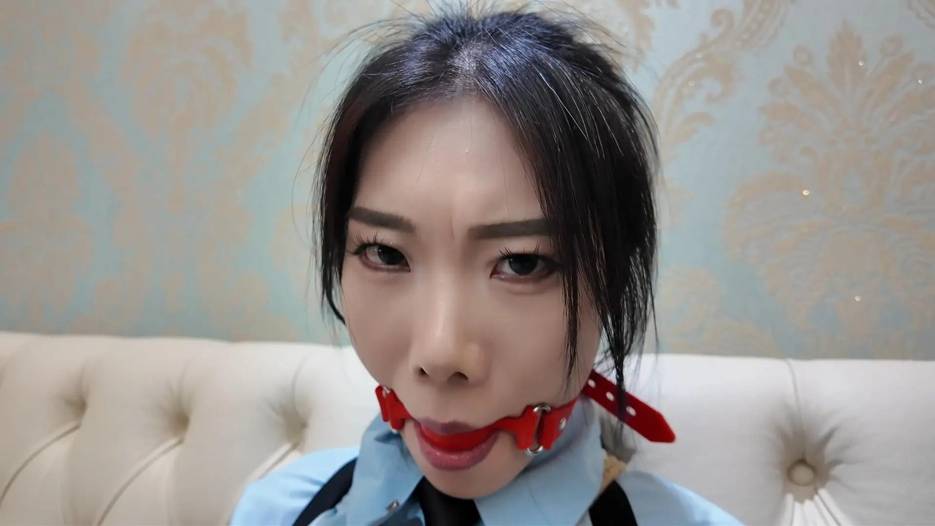 完蛋！我把美女捆绑了？——面试现场！笼子暗藏小美女？-9