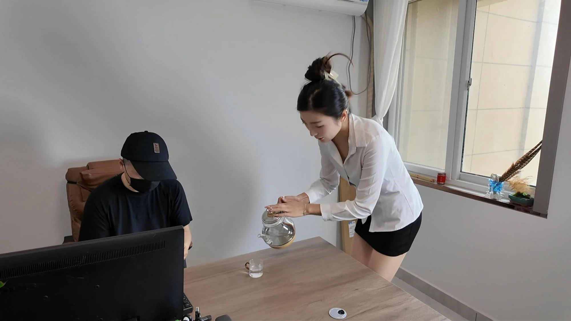 定拍佳佳打屁股-1