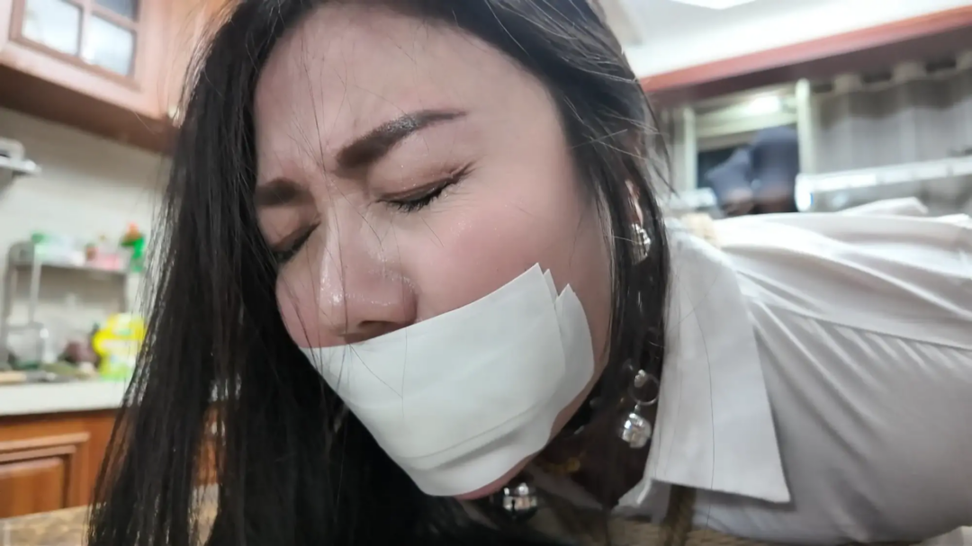 《彩虹与黑猫·新美人捕获母女篇》【母女劫难】【黑白双丝】【放置挣扎】【玩弄刺激】-8