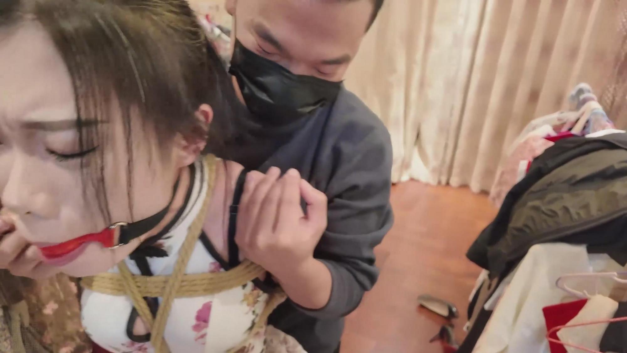 与谁共眠·藏在更衣室的危机-8