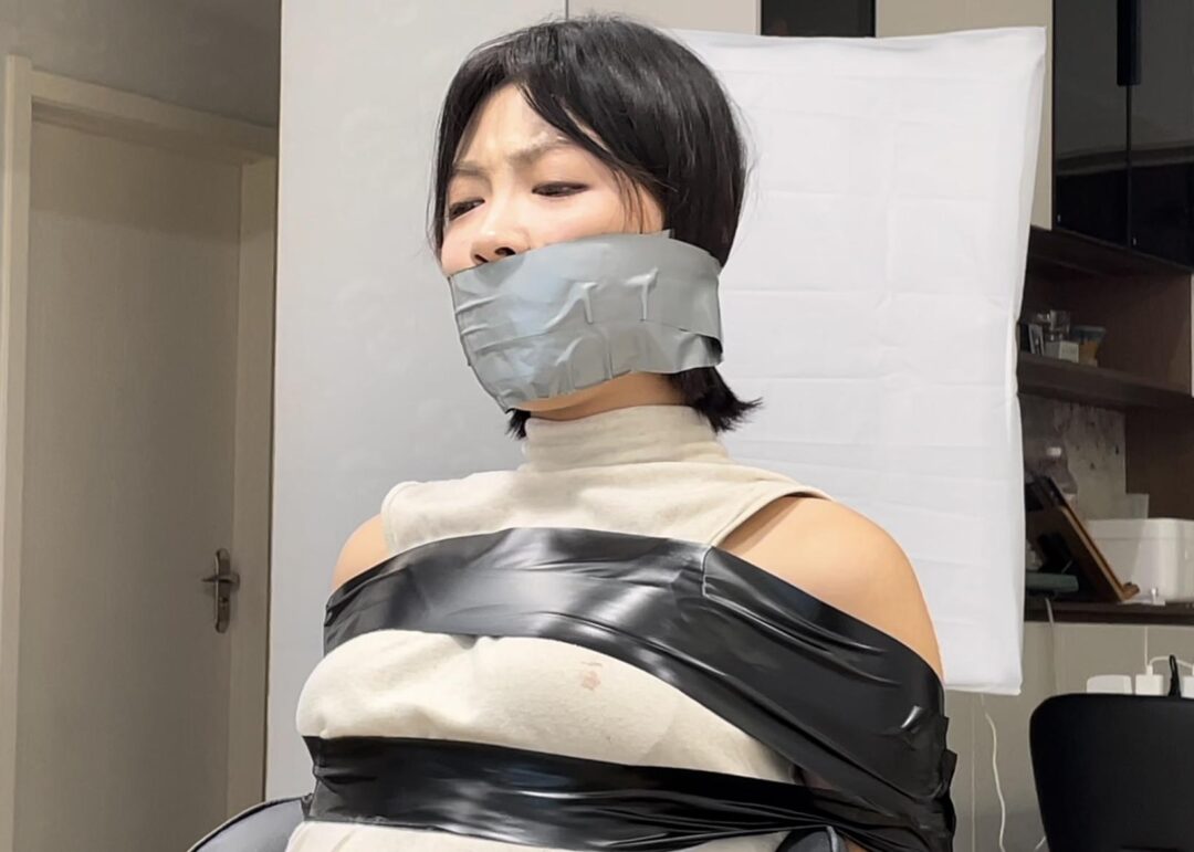 【缚艺录】【小晗】银色双重胶带封嘴-5