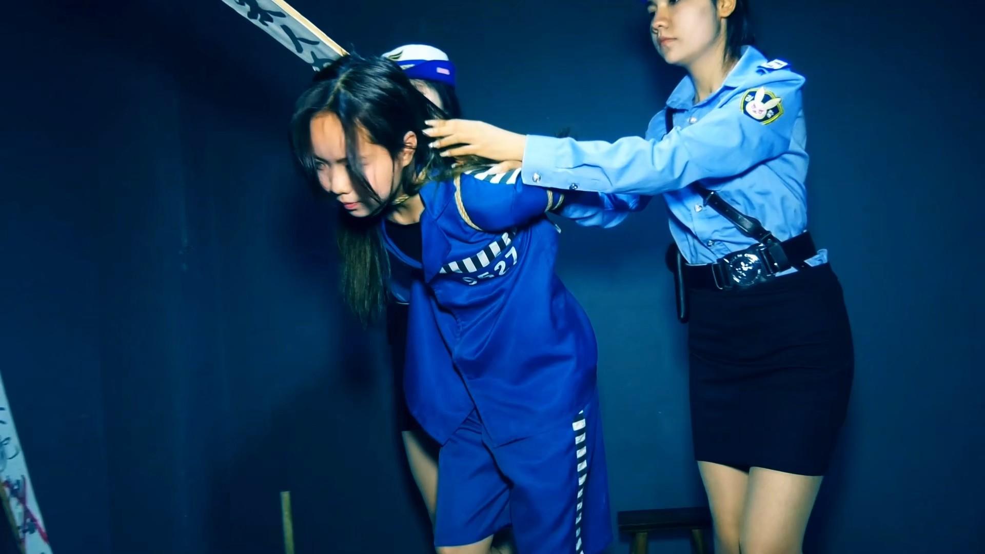 定拍转公映《毒网之下，无归之路》 女贩夏晚被捕后在弟弟的劝说下将女枭李娜缉捕归案后两人被判死刑野外执行枪决-6