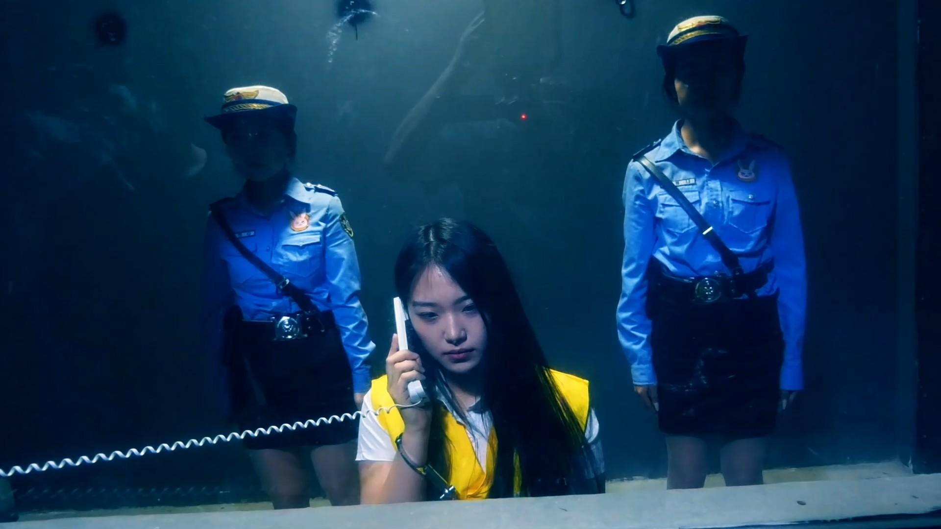 定拍转公映《毒网之下，无归之路》 女贩夏晚被捕后在弟弟的劝说下将女枭李娜缉捕归案后两人被判死刑野外执行枪决-4
