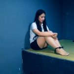 定拍转公映《毒网之下，无归之路》 女贩夏晚被捕后在弟弟的劝说下将女枭李娜缉捕归案后两人被判死刑野外执行枪决