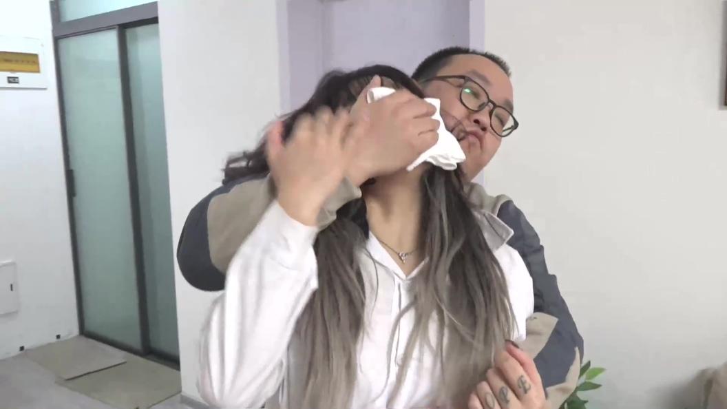 king定拍《did 美女侧写师03》 美女侧写师找到真正罪犯却被迷晕捆绑 蟹缚捆绑肆意玩弄~-2