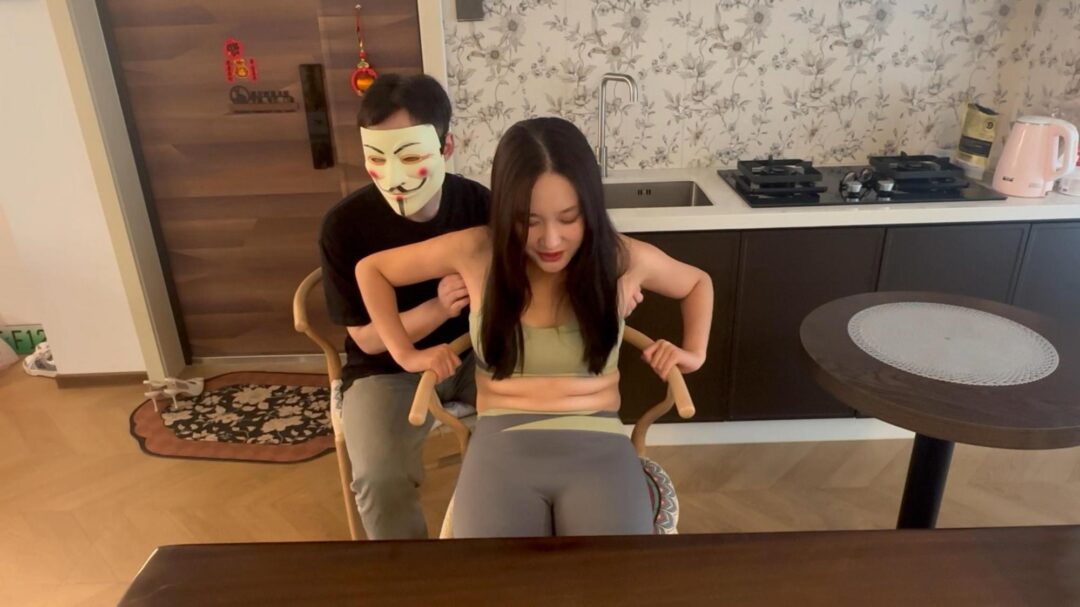【束人映像】定拍转公映 【精油足底TK挑战】腋下，两肋TK+气垫梳，刷子足底挠痒+忍耐T-8
