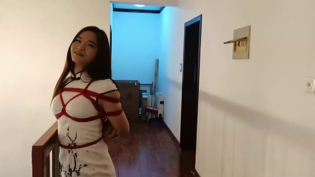 白领洛儿慕名而来绳艺体验店，体验捆绑-2