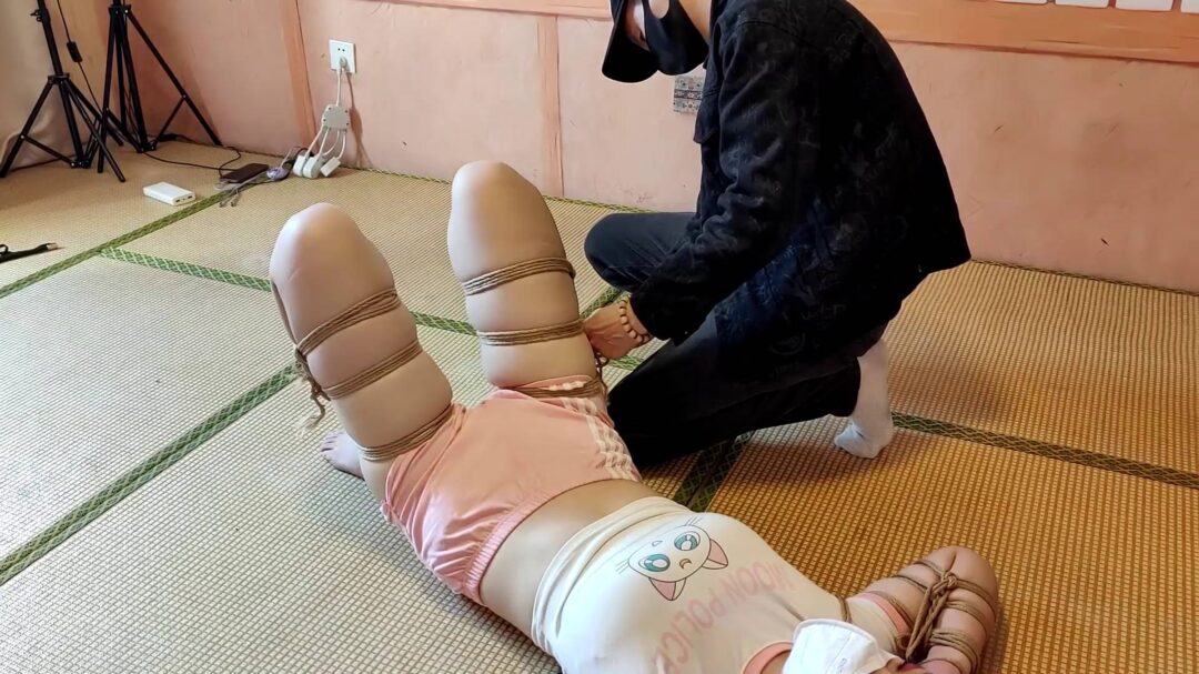 陈依依跪爬遛狗-2