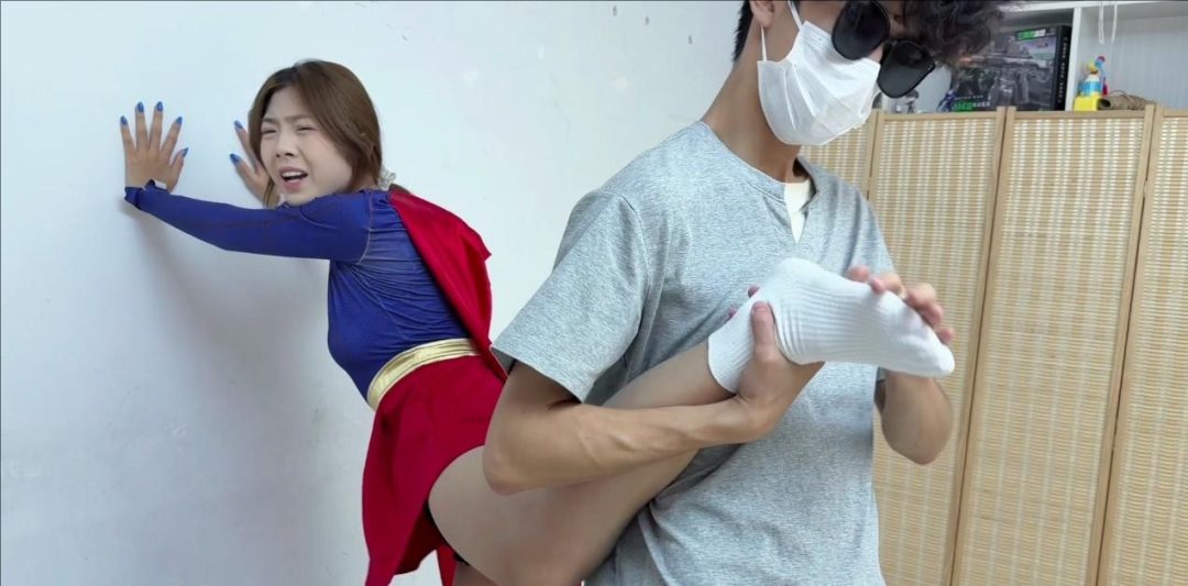 【腿脚的诱惑】【小椰】抬腿杀 tk 挠脚 高跟长靴-2