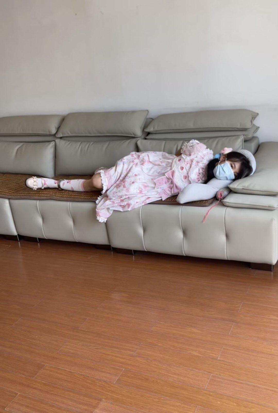Lolita女生的连体镣铐玩耍日常-6