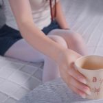 《差生的课后惩罚》（禁忌束缚）课后补习的差生被老师在水杯里下了药，等反应过来的时候已经支撑不住倒在了沙发上
