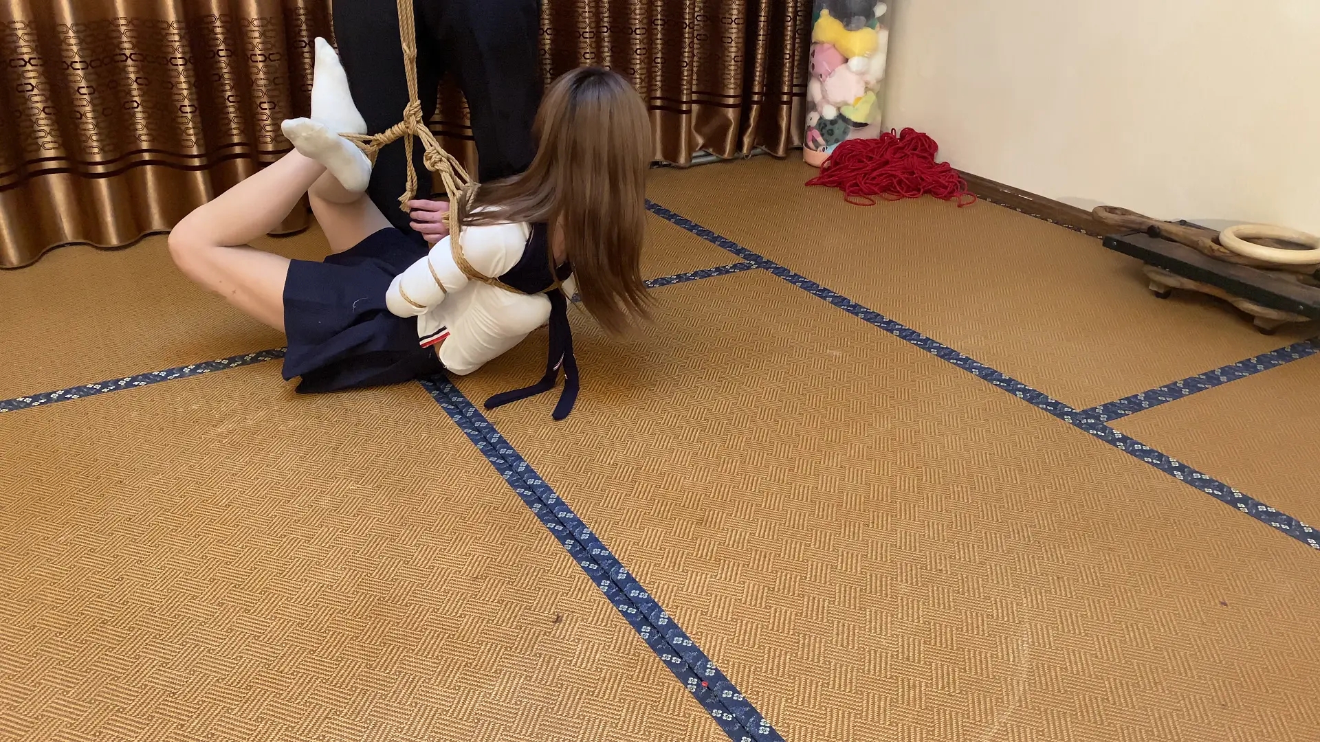 幼师 体验超级紧的五花驷马 身体接近半圆-4