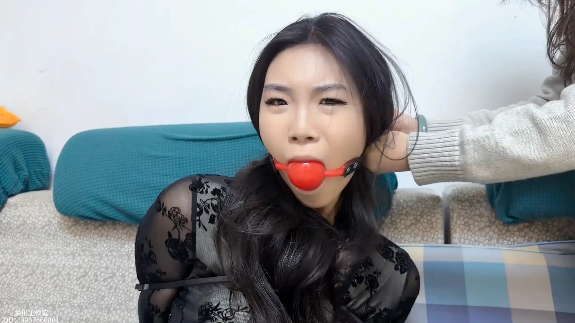 在游戏开始之前·傲慢的雯雯小女王-2