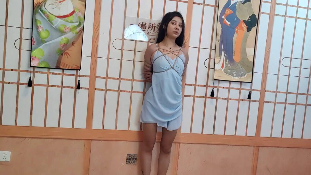 刘颖第一次体验绳艺捆绑-2