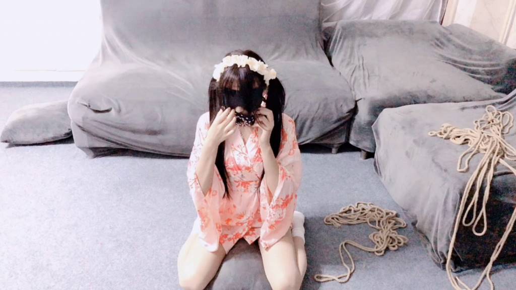 和服萌妹口塞口水直臂缚鸭子坐分腿驷马缚人体三角马-1