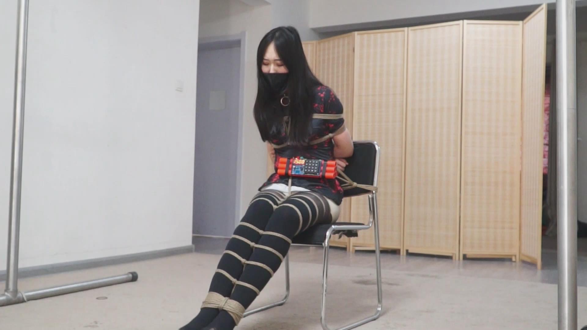 猎美陷阱·馨菲大小姐的限时逃生游戏-2