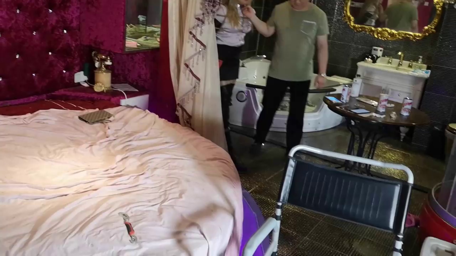 剧情女上校之殇 女上校潜伏卧底后不幸的人生遭遇-2