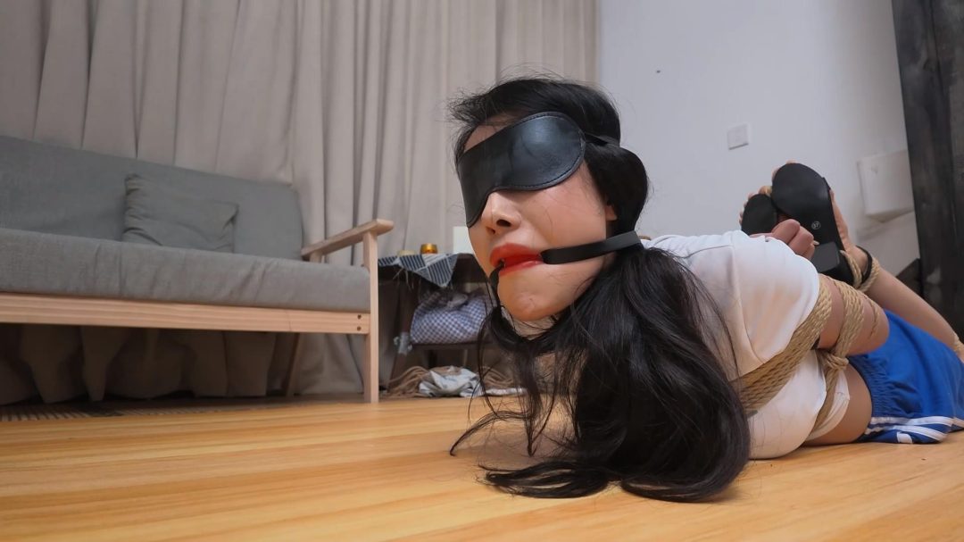 【紧缚实验室】【第八期】】【雅熙】性感女神雅熙 蒙眼堵嘴 驷马伏地剧烈挣扎！-6