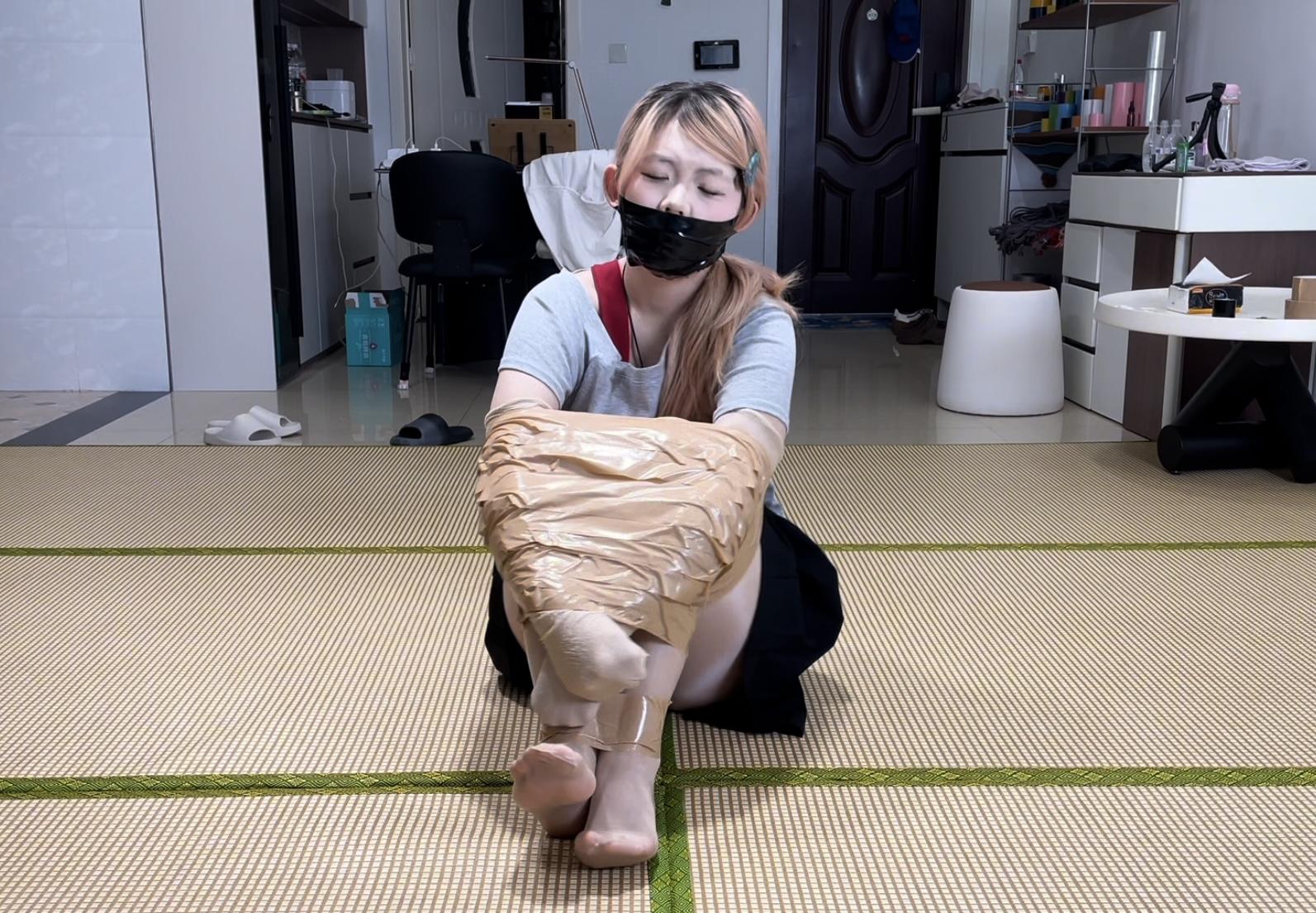 【缚艺录】【小左】胶带的惩罚3，绿色胶带的束缚-3