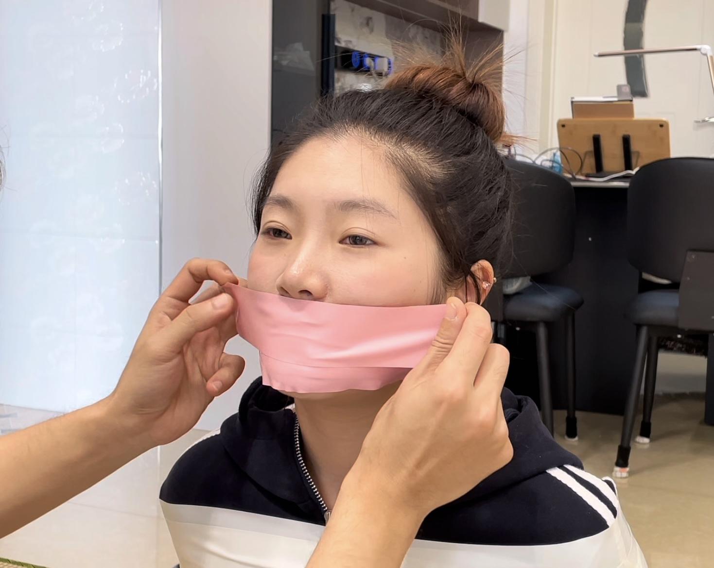 【缚艺录】【小河】白袜+粉色胶带封嘴+驷马-4