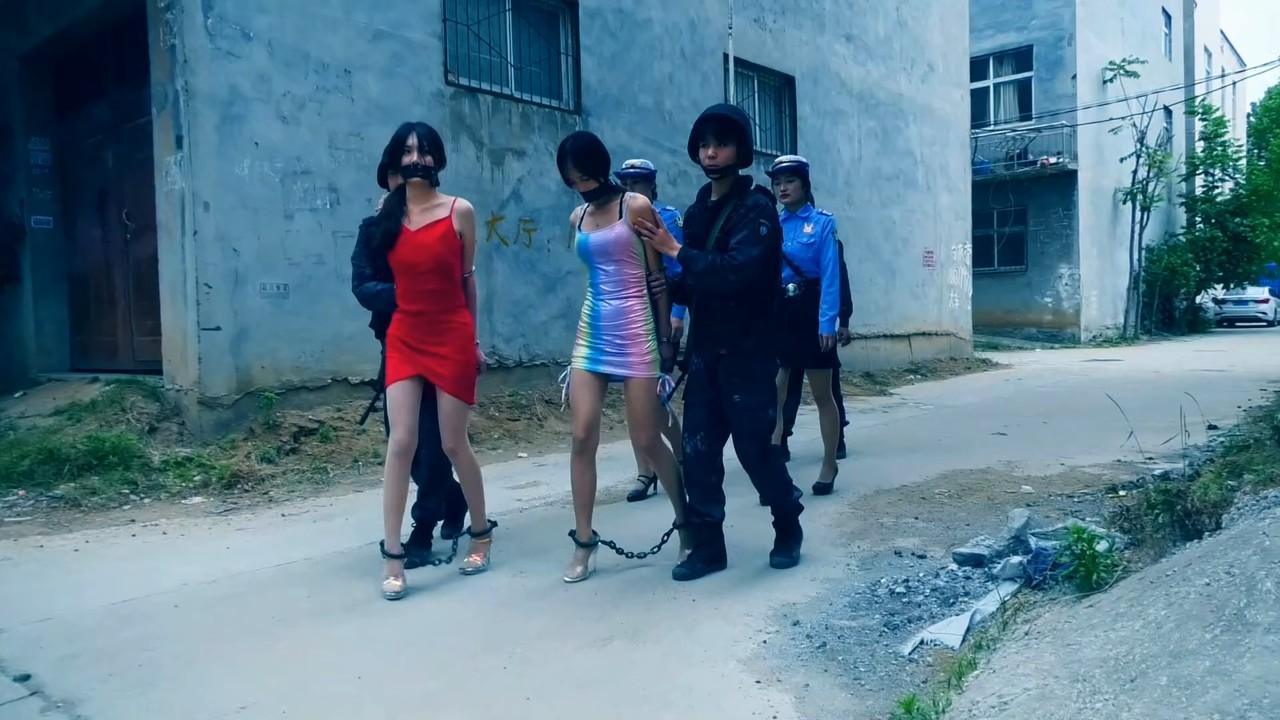 定拍转公映《秘密押送》第四集 为了突破两姐妹的口供对她们堵嘴驷马捆绑惩戒-8