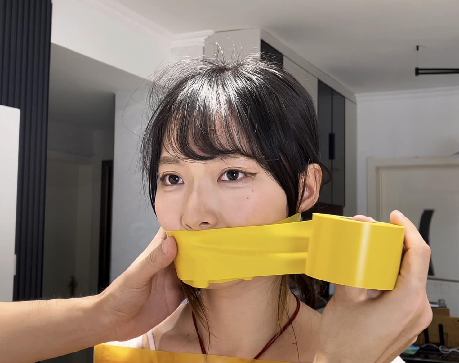【缚艺录】【小羽】橙色木乃伊，被封嘴后，表情很不情愿-2