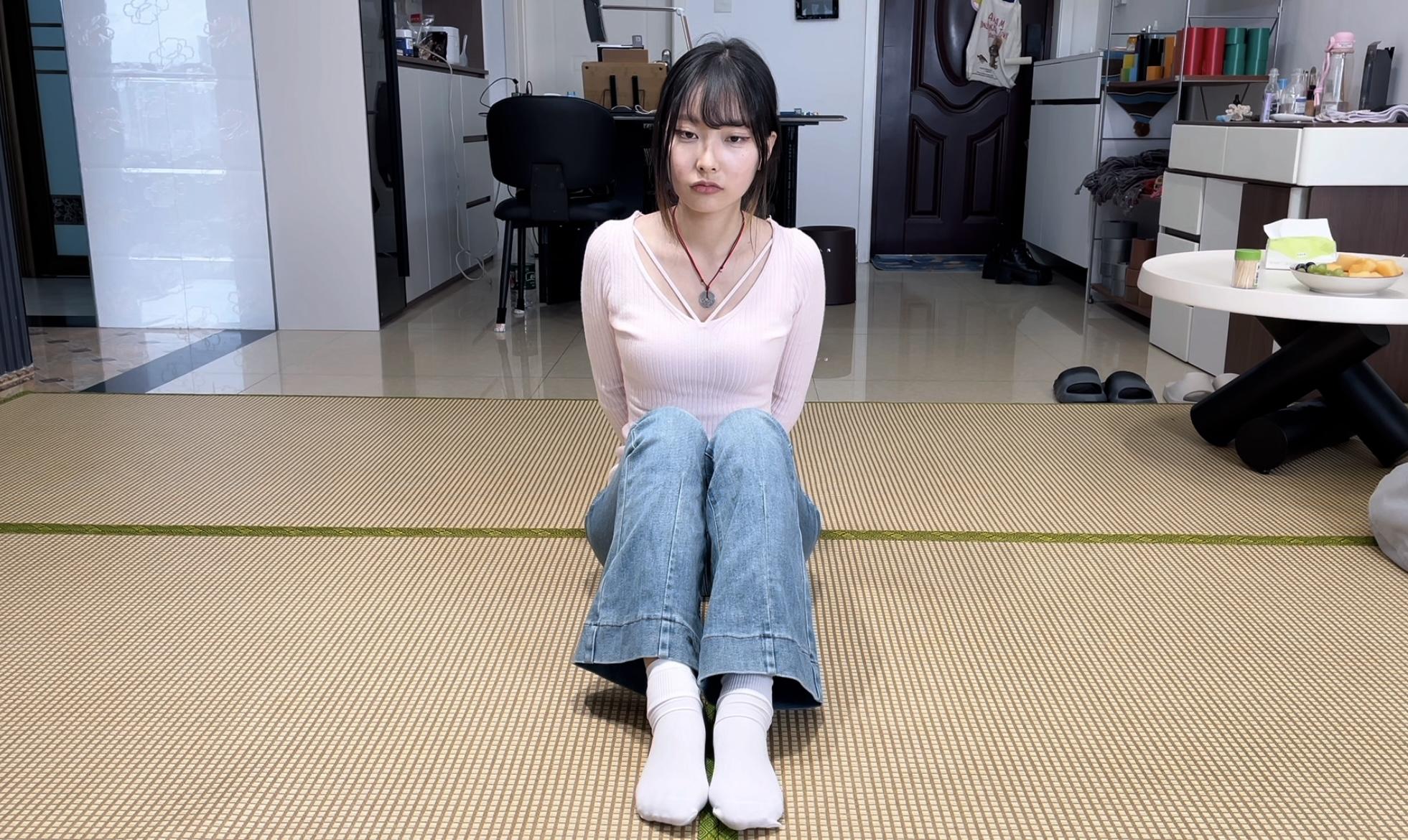 【缚艺录】【小羽】白袜与双重封嘴，驷马下的小羽，有点“可爱”-1